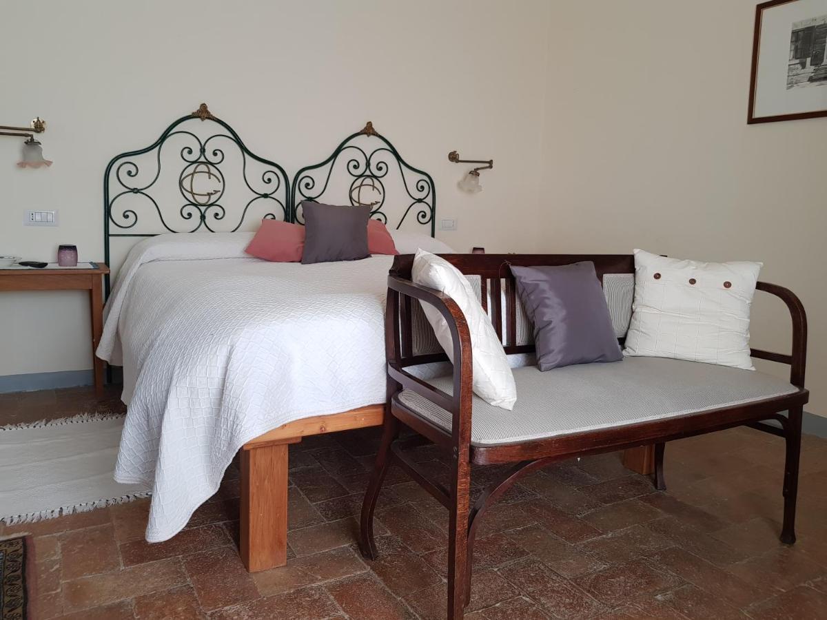 Agriturismo Casa Montecucco 준카리코 외부 사진