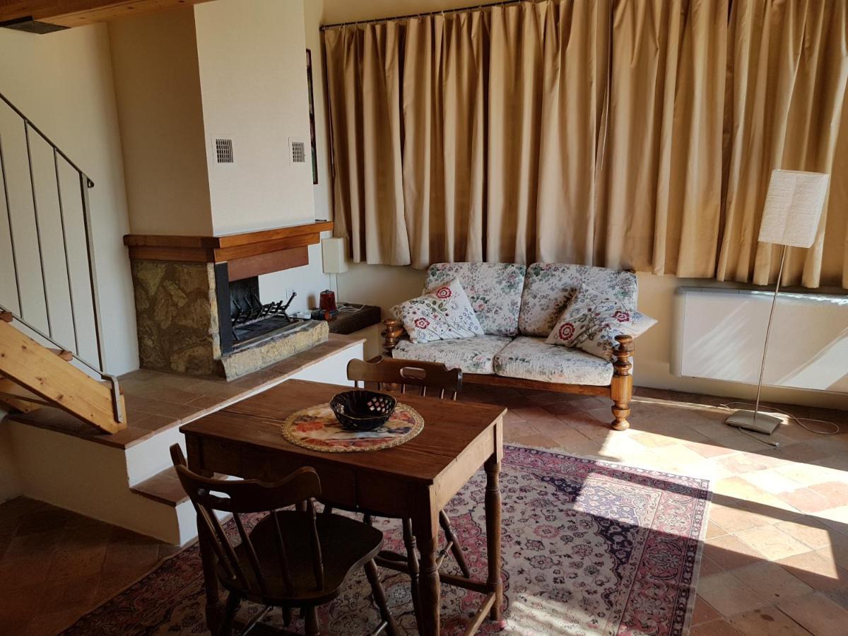 Agriturismo Casa Montecucco 준카리코 외부 사진
